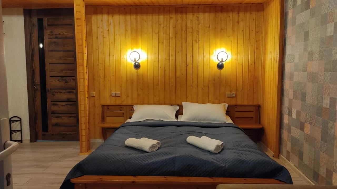 ホテル Borjomi Nest エクステリア 写真