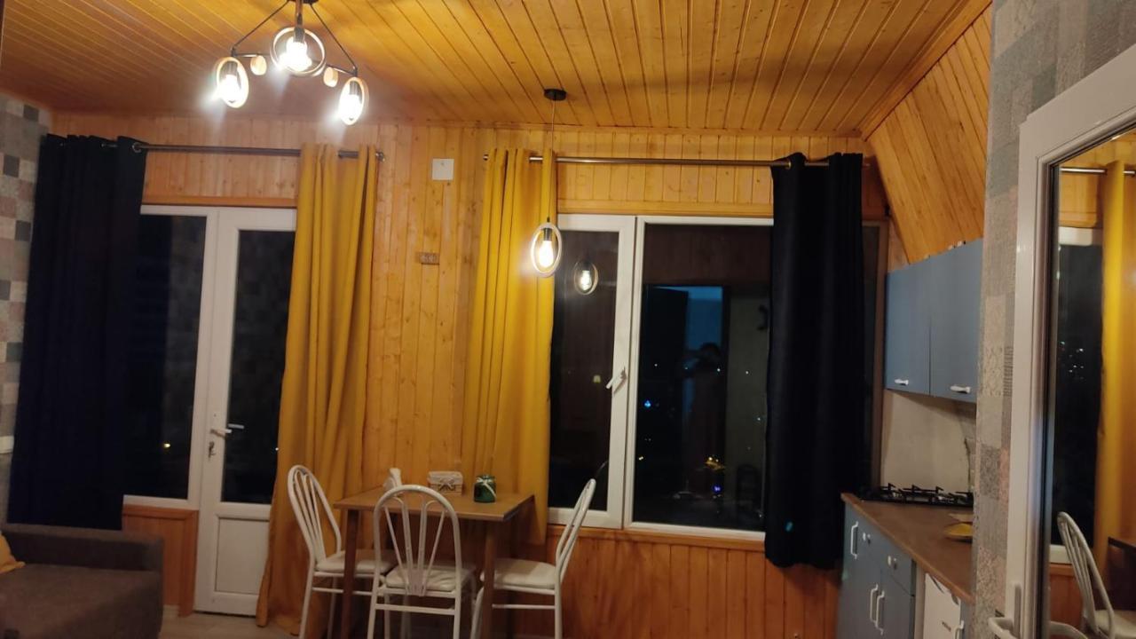 ホテル Borjomi Nest エクステリア 写真