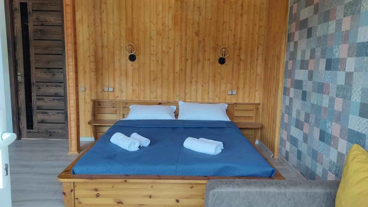 ホテル Borjomi Nest エクステリア 写真